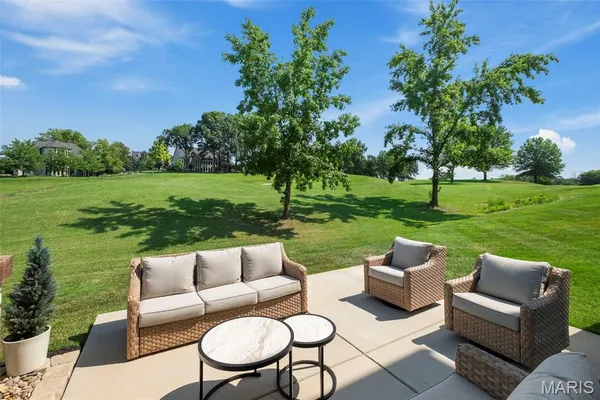 $815,000 | 501 Fairway Oaks Drive, Eureka, MO 63025