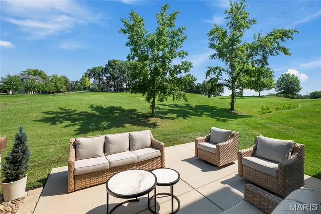 $815,000 | 501 Fairway Oaks Drive, Eureka, MO 63025