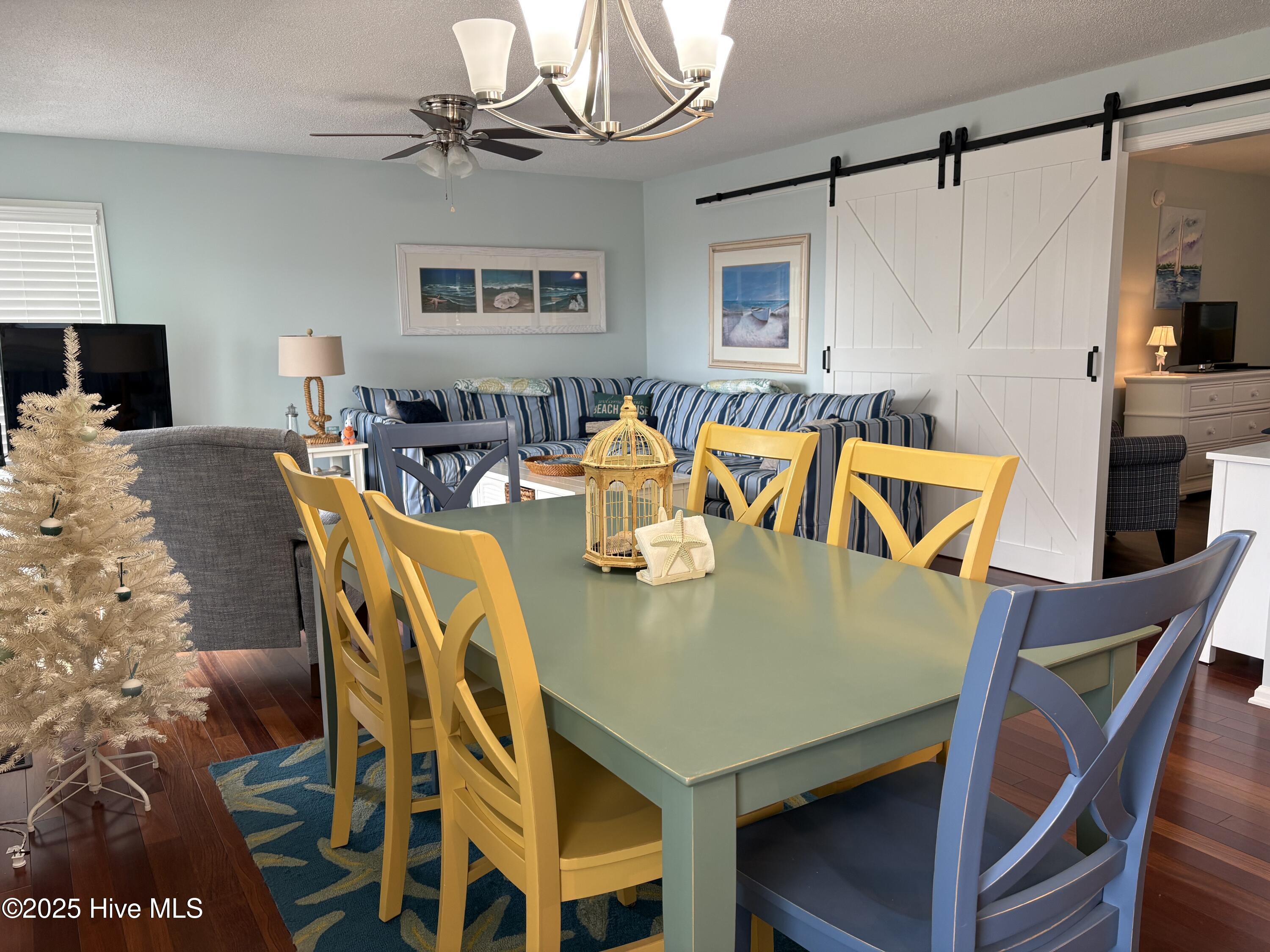 8801 Reed Drive, Unit 105N Emerald Isle, NC 28594 - Photo 8 of 37 Dining area