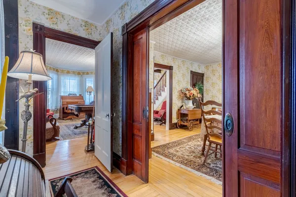 $998,500 | 308 Main Street, Fremont, NH 03044