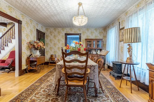 $998,500 | 308 Main Street, Fremont, NH 03044