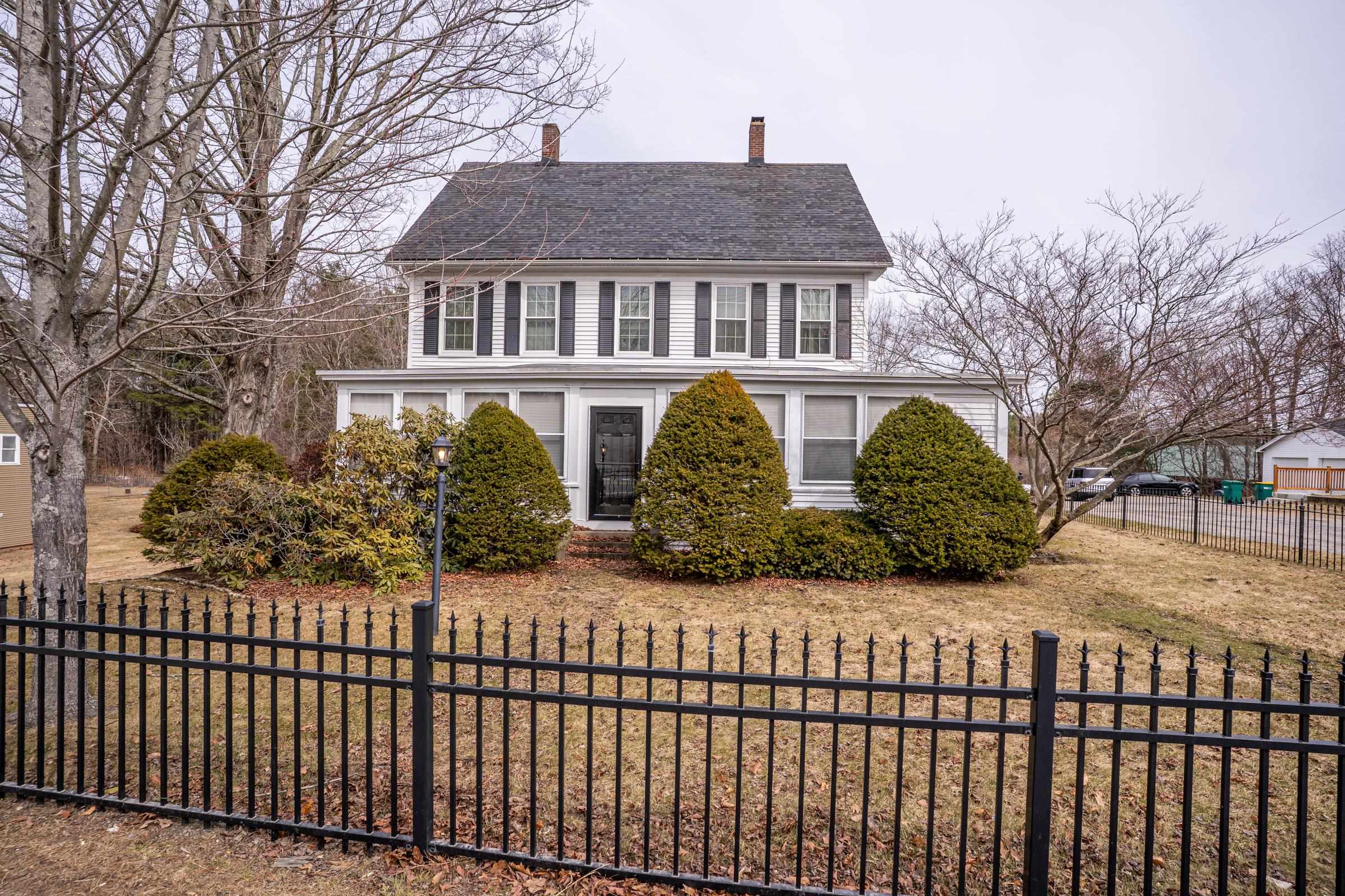 308 Main Street Fremont, NH 03044 - Photo 4 of 51