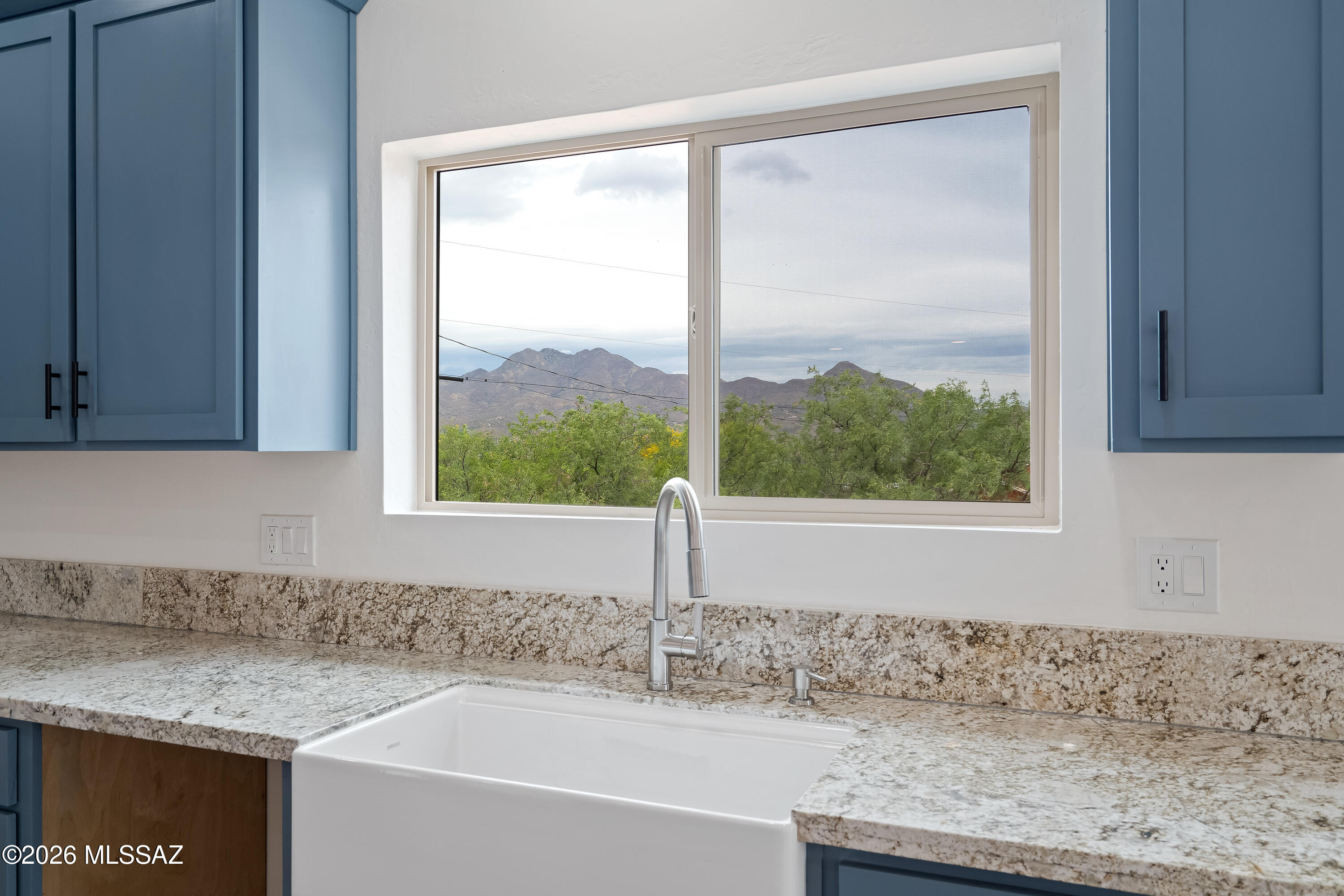 1801 Birmania Corte Rio Rico, AZ 85648 - Photo 12 of 22 2 Interiors-9