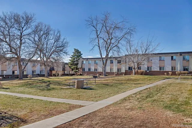 $189,000 | 707 West 96th Avenue, Unit 28, Thornton, CO 80260