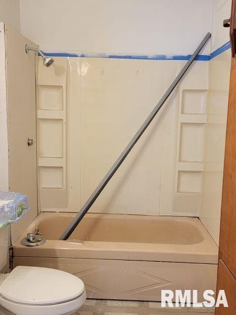617 North 14th Street Herrin, IL 62948 - Photo 13 of 23 a bathroom with a toilet and a shower