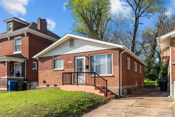 $159,500 | 5531 Maple Avenue, St. Louis, MO 63112