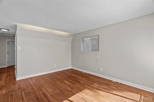 $159,500 | 5531 Maple Avenue, St. Louis, MO 63112