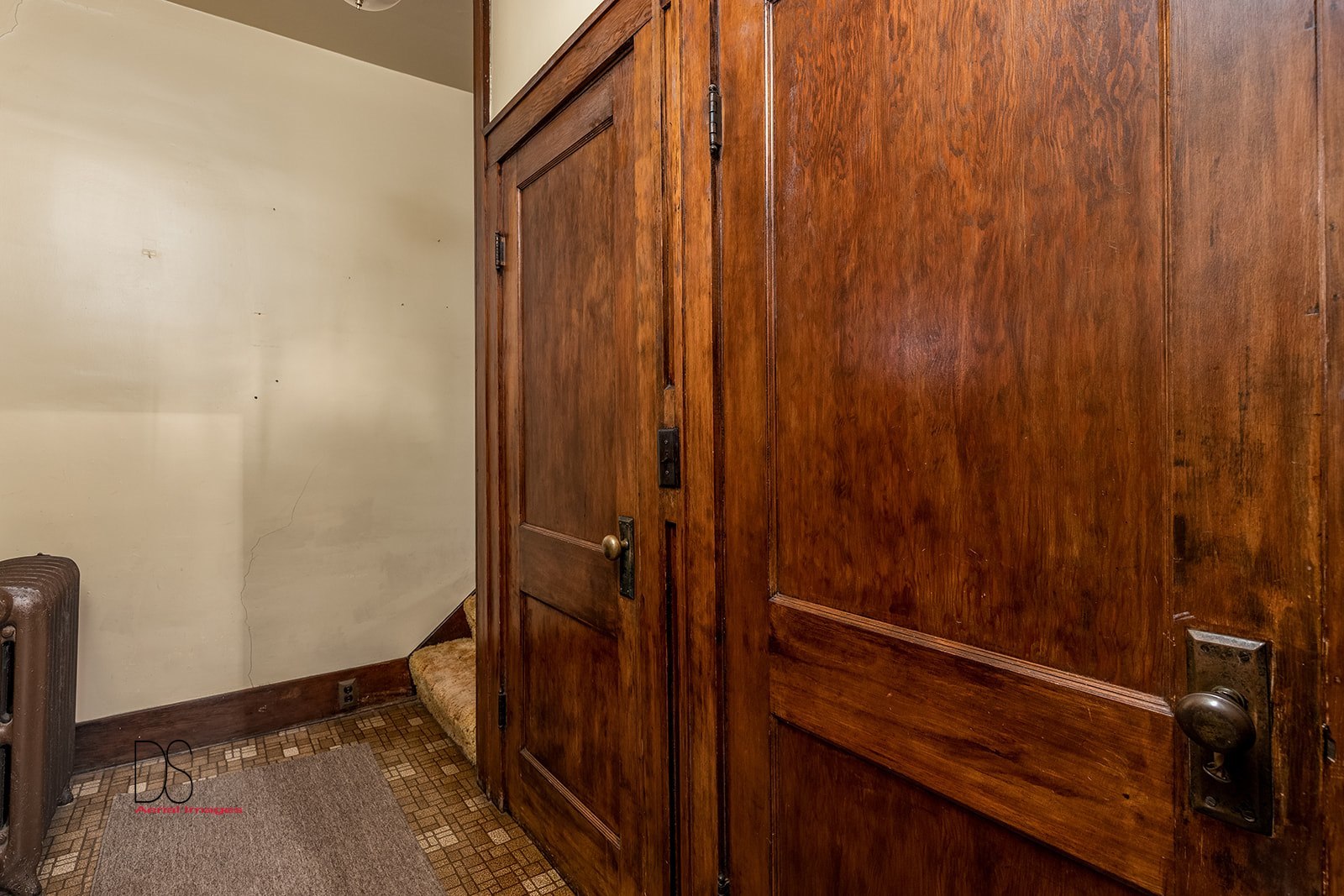 1006 North 2401st Road Ottawa, IL 61350 - Photo 13 of 35 a view of a small space