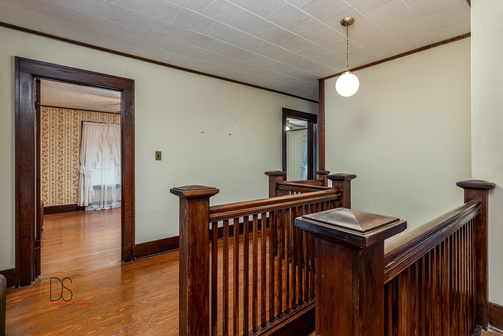 1006 North 2401st Road Ottawa, IL 61350 - Photo 14 of 35 a view of a hallway with seating area