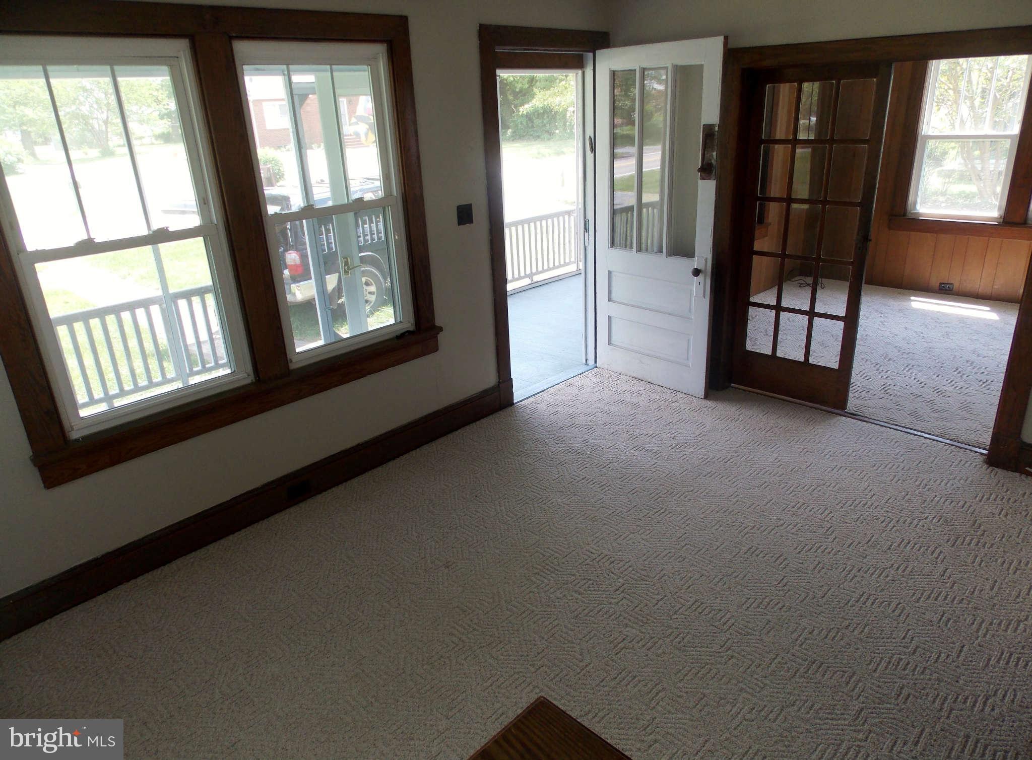 517 Love Point Road Stevensville, MD 21666 - Photo 3 of 21 Living Room