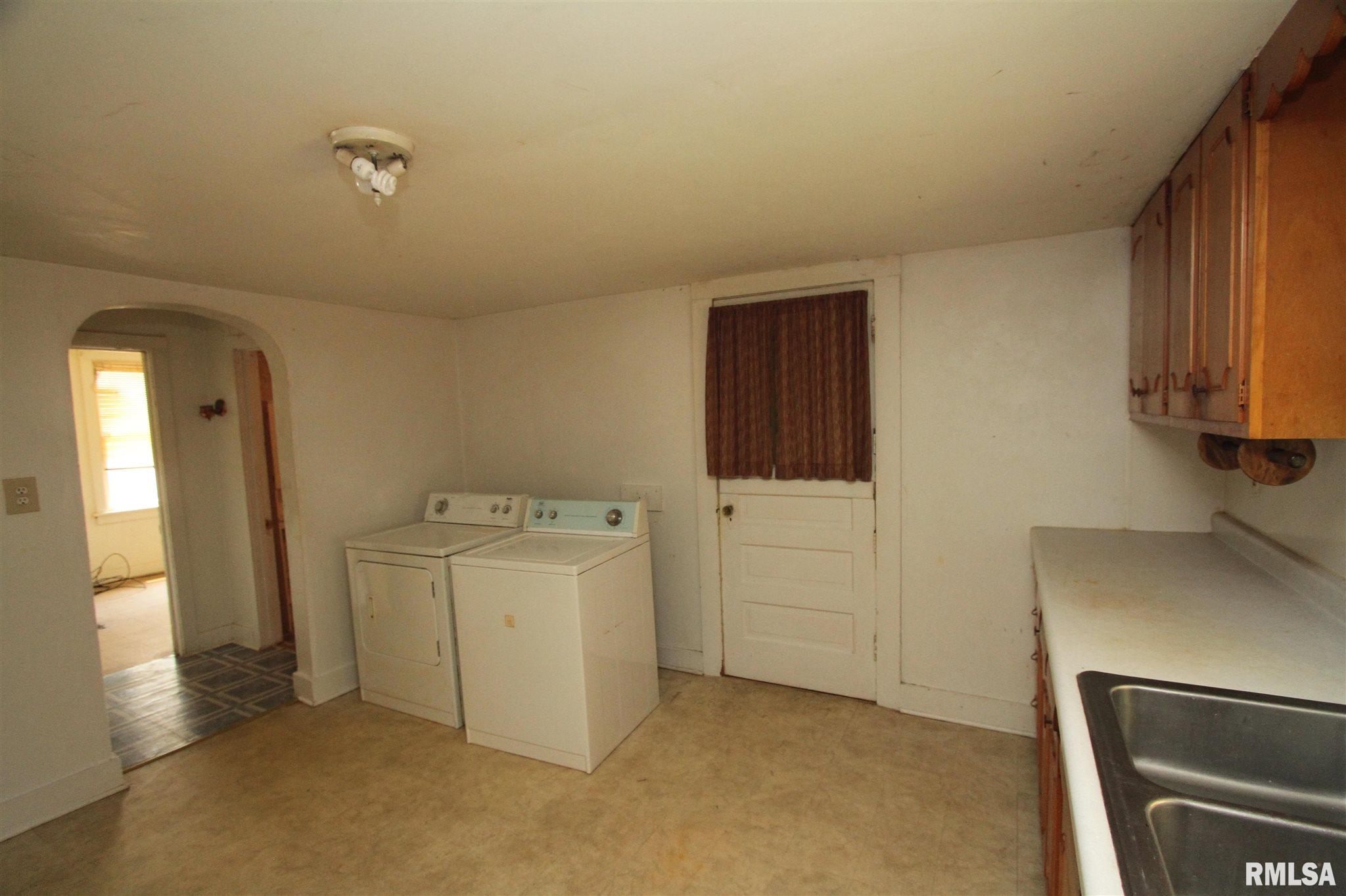 1123 North Bond Street Springfield, IL 62702 - Photo 8 of 11