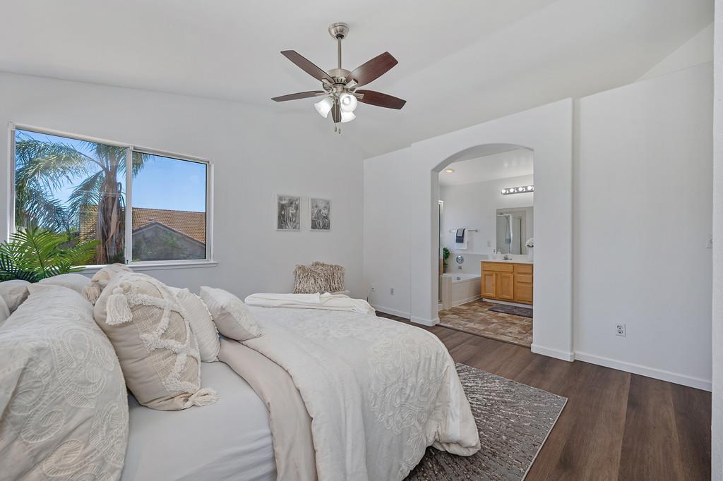 7828 Calzada Way Elk Grove, CA 95758 - Photo 40 of 58