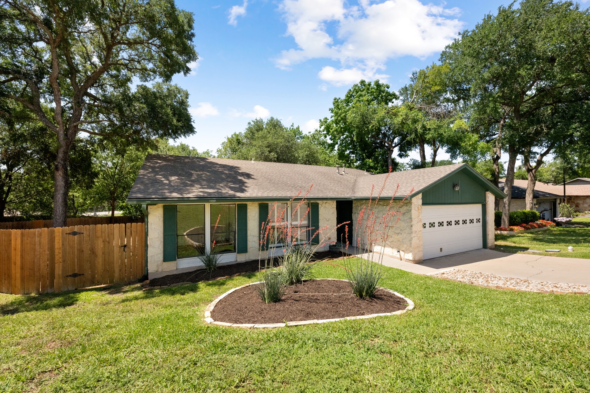 3303 Sanderling Trail Austin, TX 78746 - Photo 3 of 33
