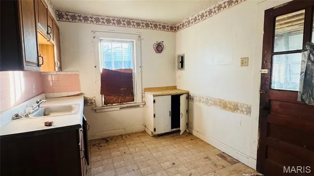 $30,000 | 2645 Carson Road, St. Louis, MO 63114