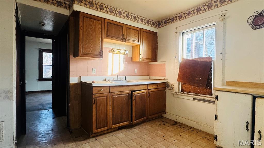 2645 Carson Road St. Louis, MO 63114 - Photo 10 of 15