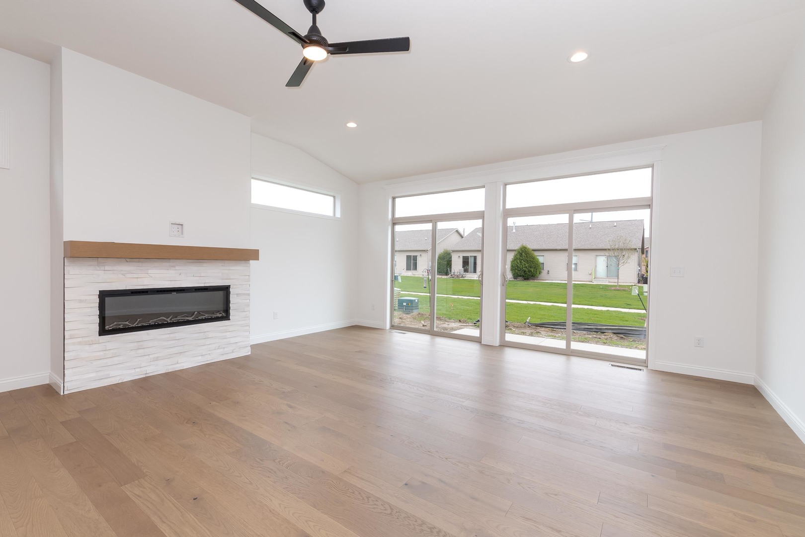 1922 Dunraven Road Bloomington, IL 61704 - Photo 29 of 55
