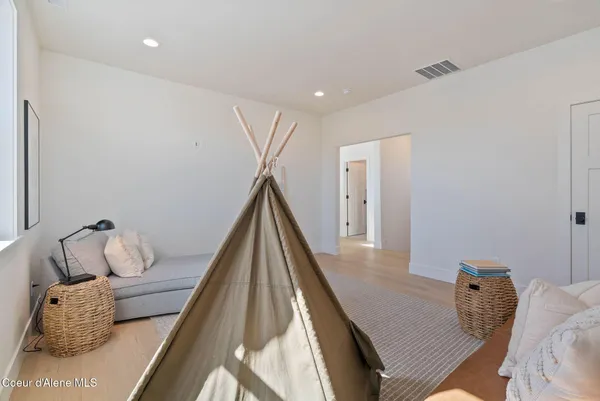 $1,100,000 | 3494 Blaze Loop, Post Falls, ID 83854