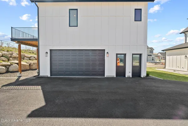 $1,100,000 | 3494 Blaze Loop, Post Falls, ID 83854