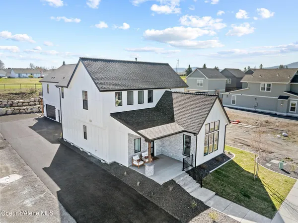 $1,100,000 | 3494 Blaze Loop, Post Falls, ID 83854