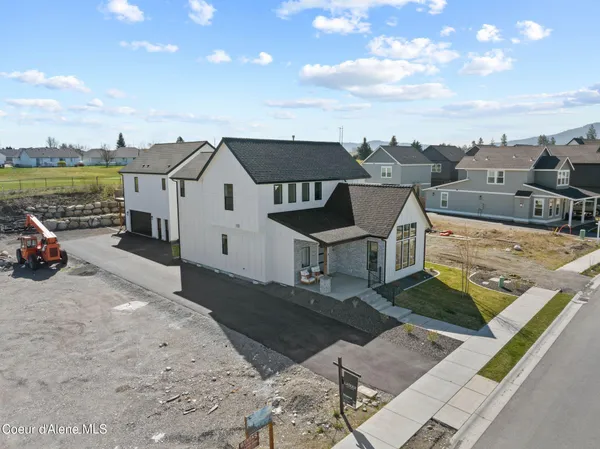 $1,100,000 | 3494 Blaze Loop, Post Falls, ID 83854