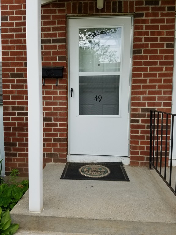 49 Manor Court, Unit 49 Springfield, MA 01118 - Photo 1 of 10 Gallery Image 1