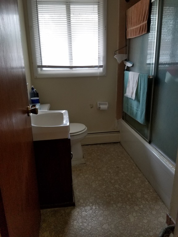 49 Manor Court, Unit 49 Springfield, MA 01118 - Photo 9 of 10 Gallery Image 9