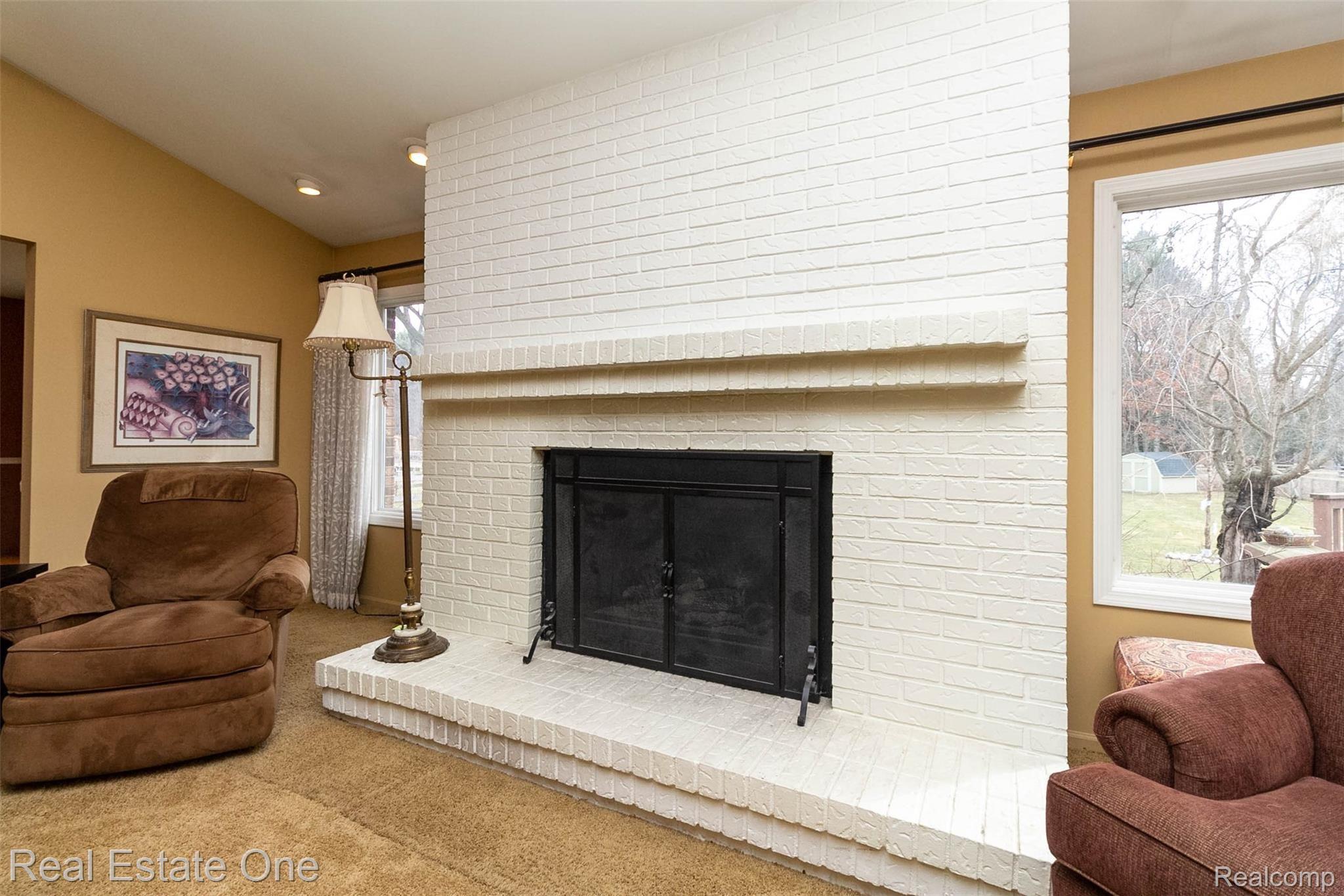 1255 Seville Road Rochester, MI 48309 - Photo 10 of 58 10.jpg
