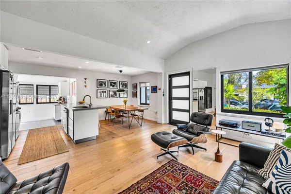 $6,500 | 1240 Southwest 21st Street, Miami, FL 33145