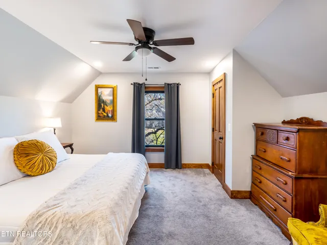 $765,000 | 134 Fairway Circle, Townsend, TN 37882