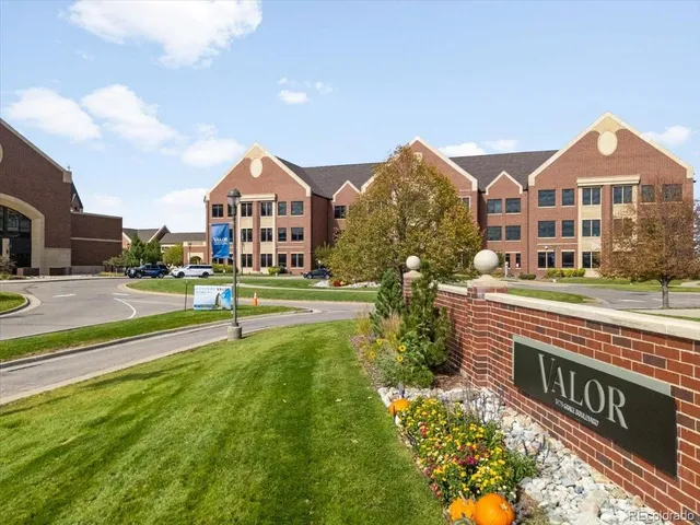 a view of a tennis court