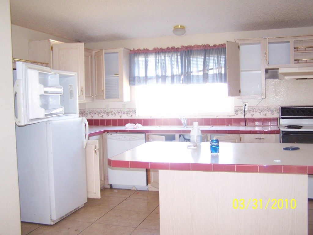 3315 West Quail Road Eloy, AZ 85131 - Photo 4 of 5 Kitchen