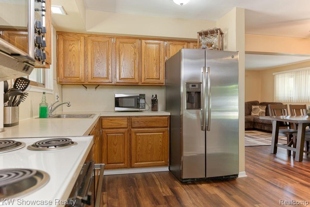 41040 West 10 Mile Road Novi, MI 48375 - Photo 13 of 27 41040W10Mile-18.jpg