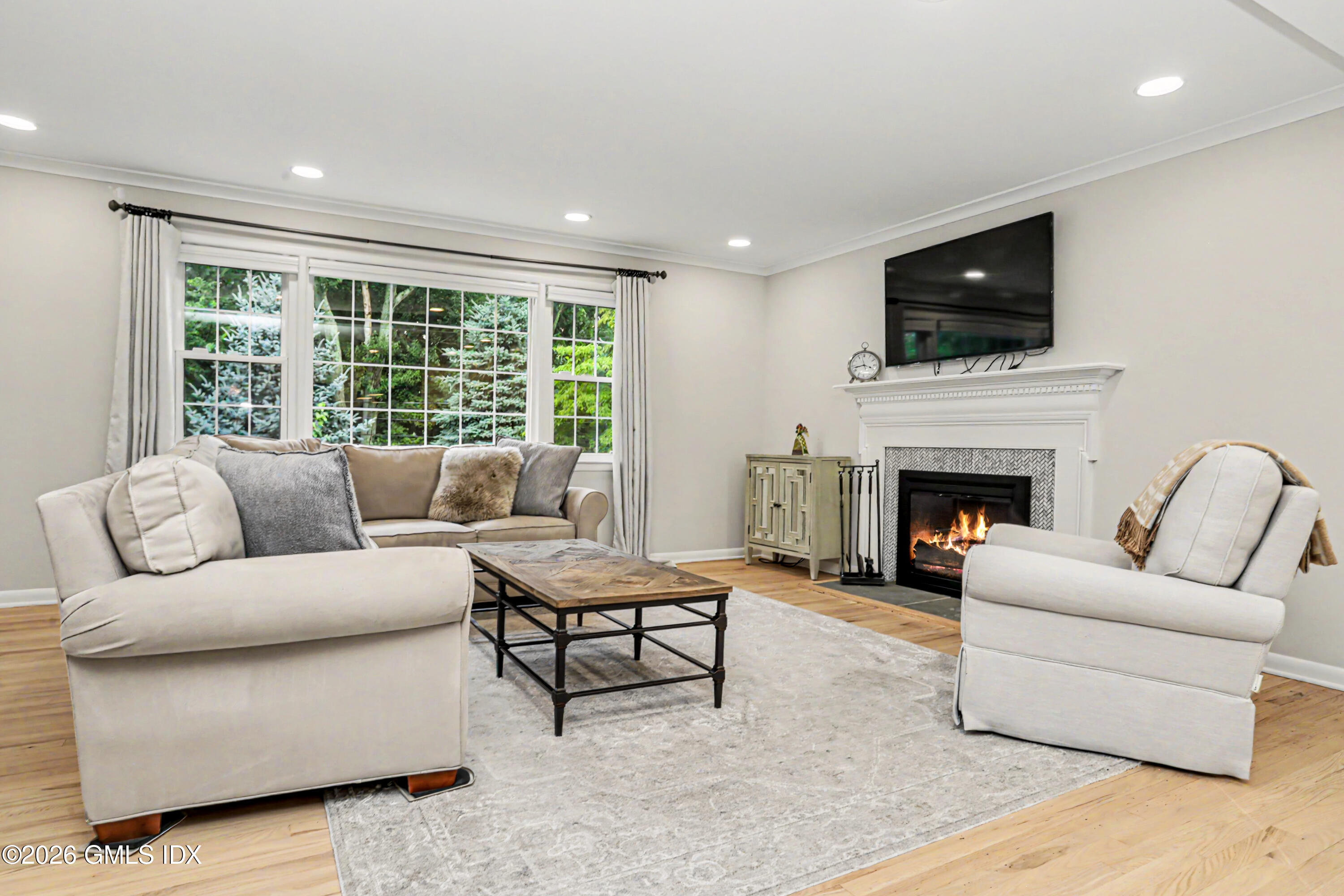 25 Westview Place Riverside, CT 06878 - Photo 1 of 33 1 CC