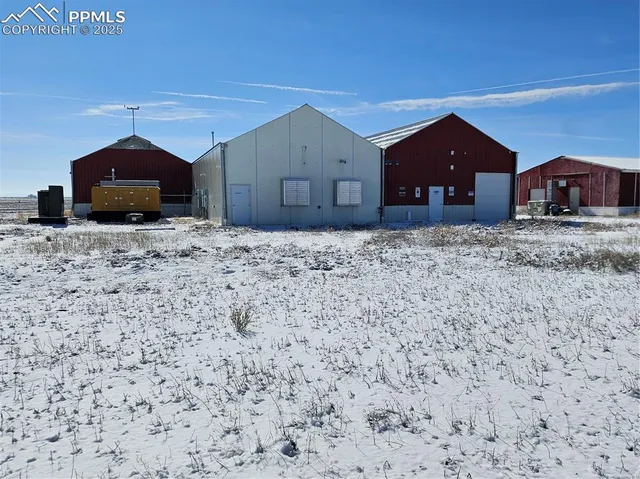 $700,000 | 40444 Bush Road, Avondale, CO 81022