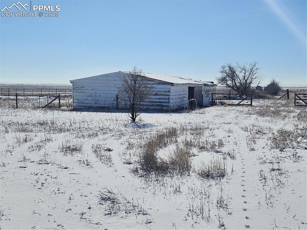 40444 Bush Road Avondale, CO 81022 - Photo 5 of 12