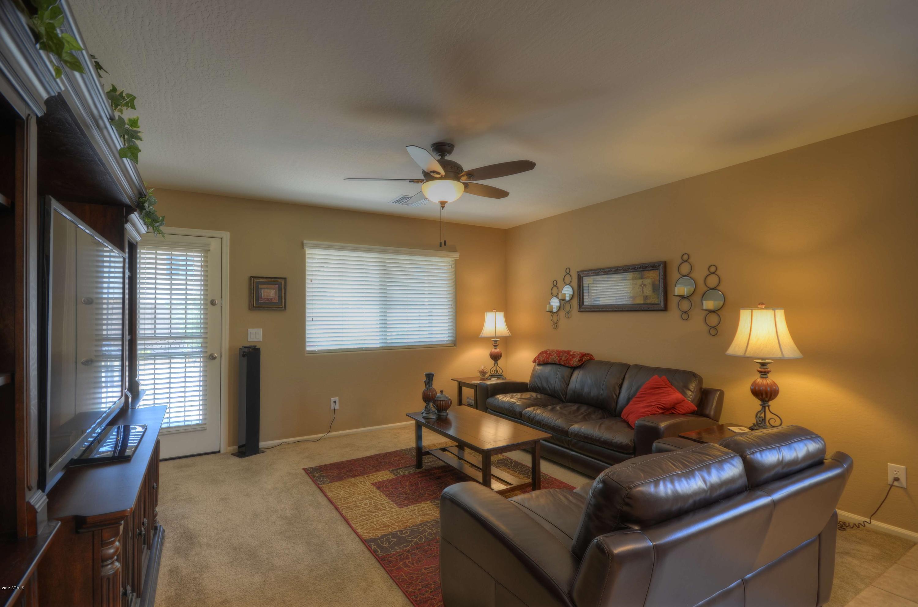 8715 West Payson Road Tolleson, AZ 85353 - Photo 8 of 30 Family Room (4)