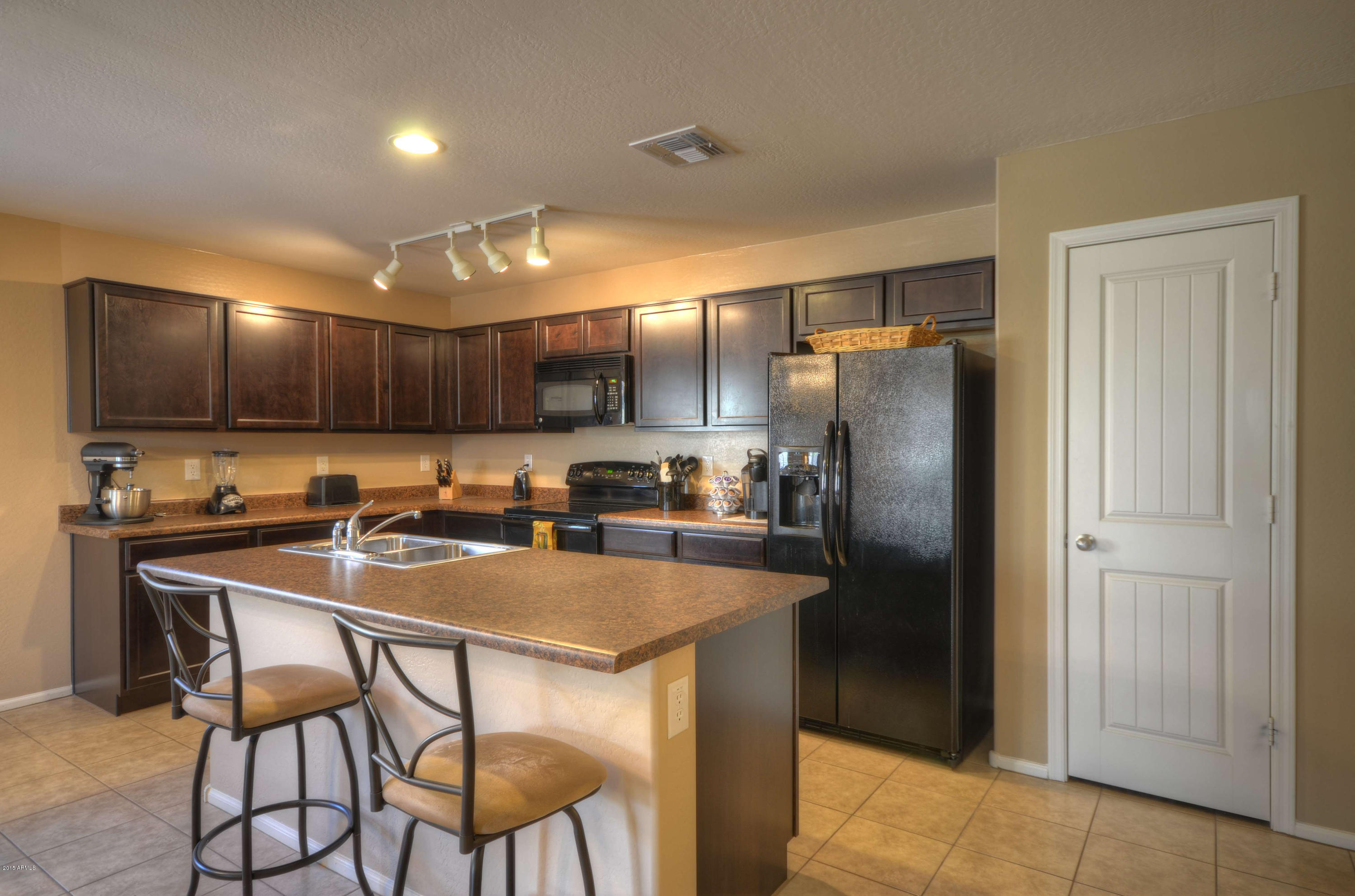 8715 West Payson Road Tolleson, AZ 85353 - Photo 10 of 30 Kitchen (2)