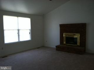 223 Roth Avenue Taneytown, MD 21787 - Photo 4 of 10 Living Room