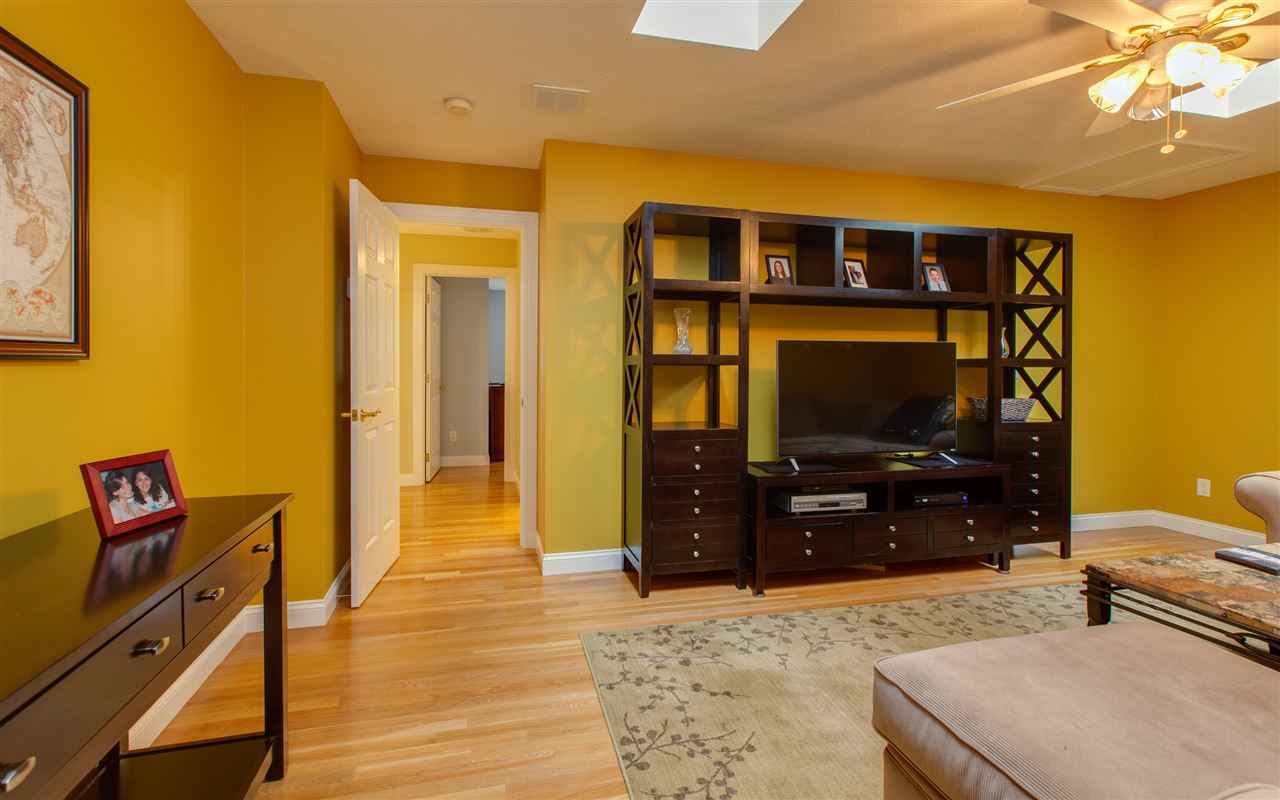 11 Apollo Way Salem, NH 03079 - Photo 24 of 37 Gallery Image 24