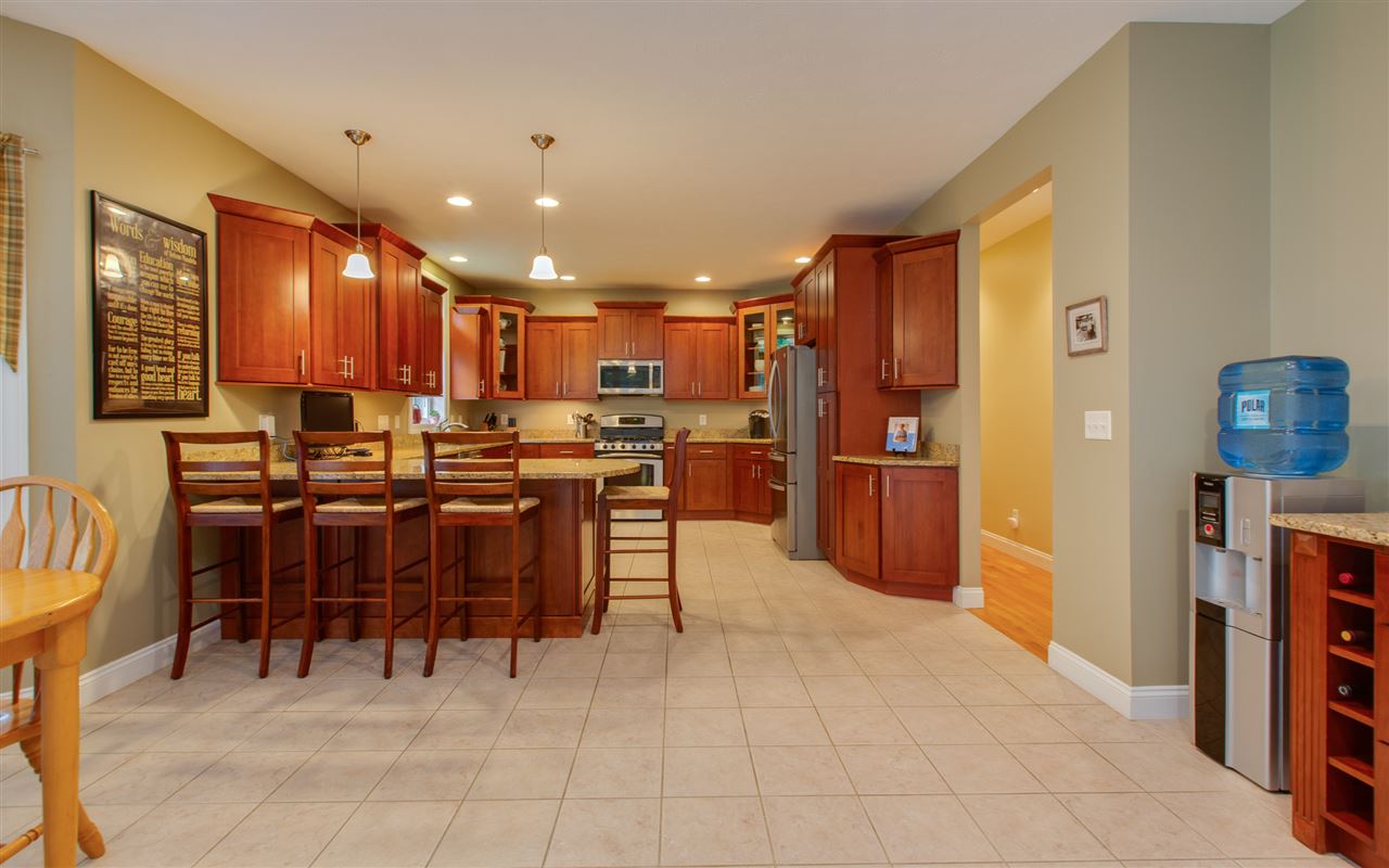 11 Apollo Way Salem, NH 03079 - Photo 4 of 37 Gallery Image 4