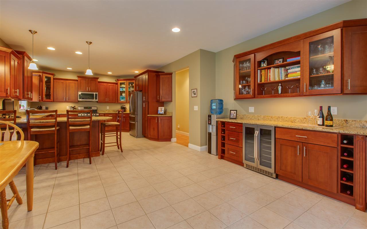 11 Apollo Way Salem, NH 03079 - Photo 6 of 37 Gallery Image 6
