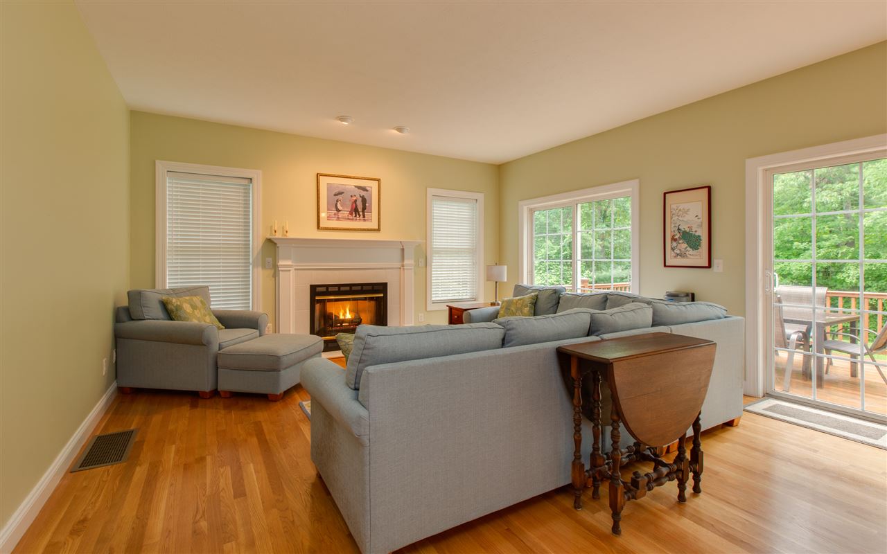 11 Apollo Way Salem, NH 03079 - Photo 8 of 37 Gallery Image 8
