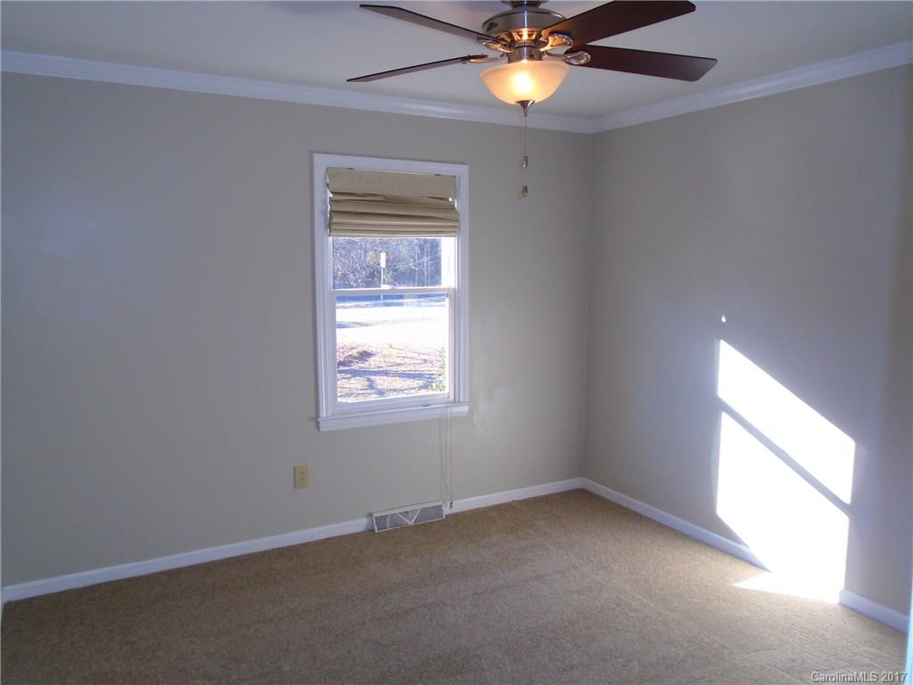 200 Farris Road Clover, SC 29710 - Photo 18 of 22 Gallery Image 18