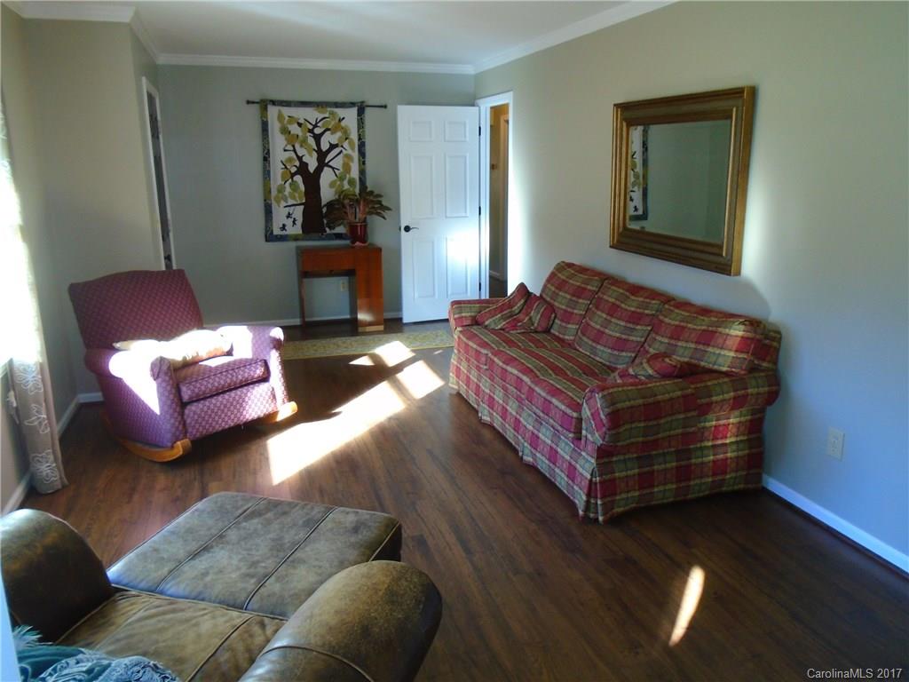 200 Farris Road Clover, SC 29710 - Photo 3 of 22 Gallery Image 3