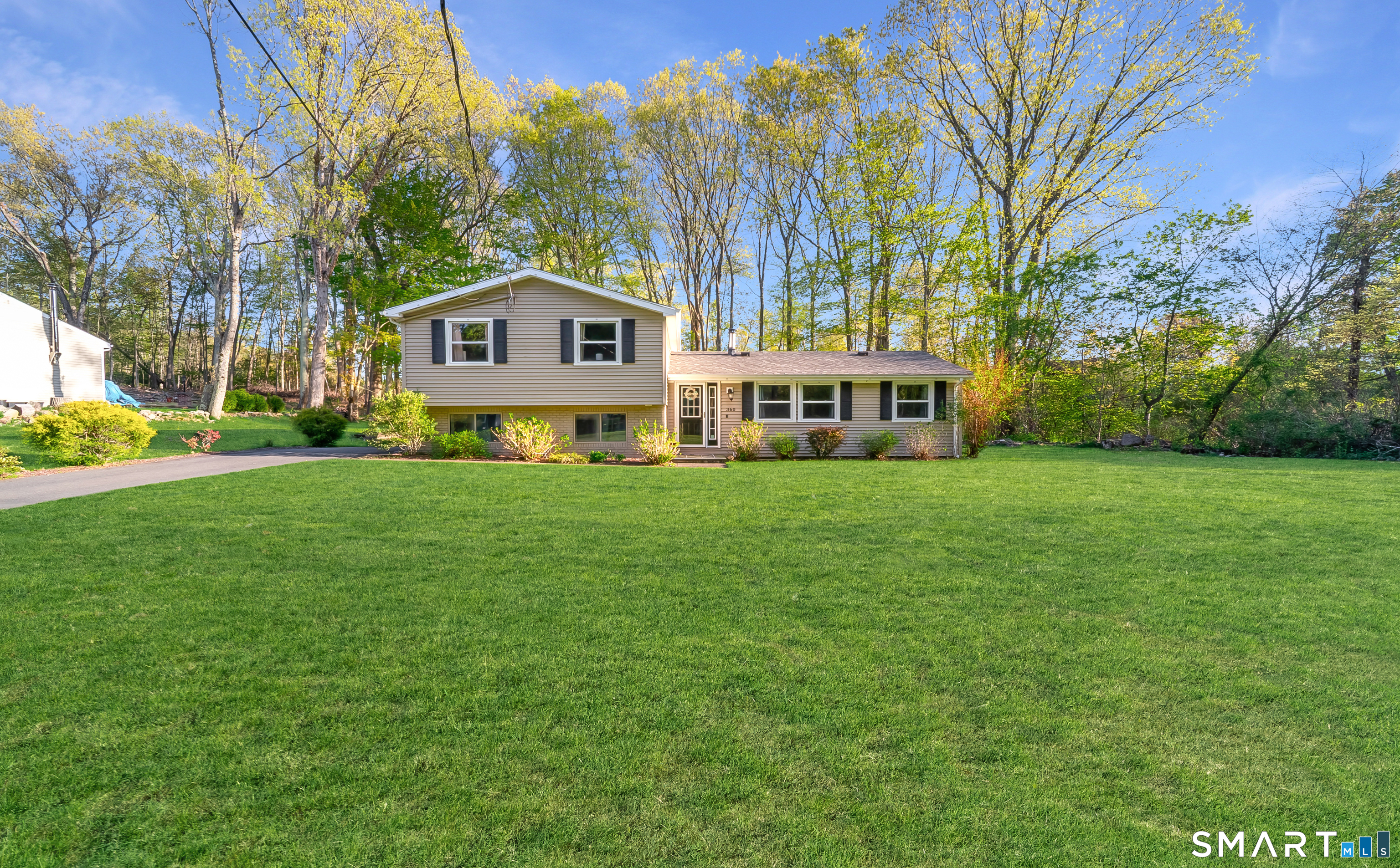 360 West Shepard Avenue Hamden, CT 06514 - Photo 3 of 38