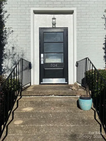 $304,900 | 524 Wakefield Drive, Unit A, Charlotte, NC 28209