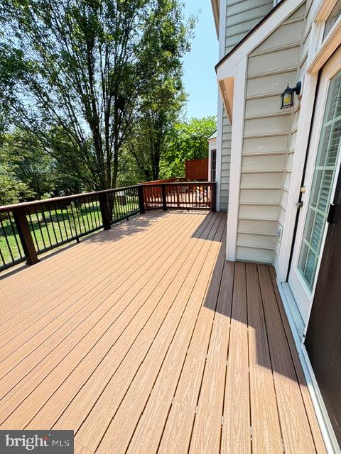 1811 Fallbrook Lane Vienna, VA 22182 - Photo 30 of 36