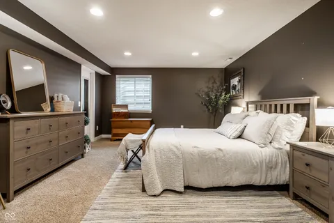 $870,000 | 2500 Fawn Bluff Court, Zionsville, IN 46077