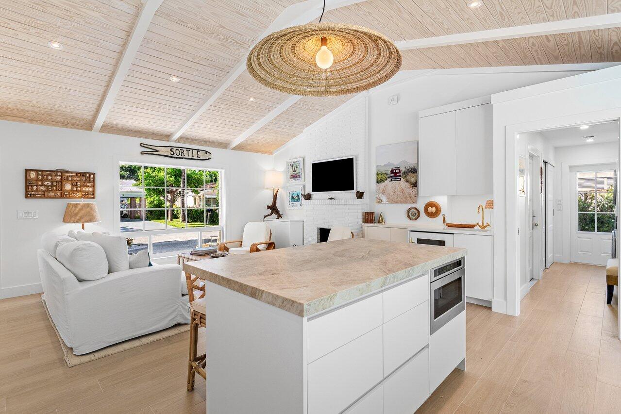 11 Hersey Drive Ocean Ridge, FL 33435 - Photo 11 of 32 Great Room