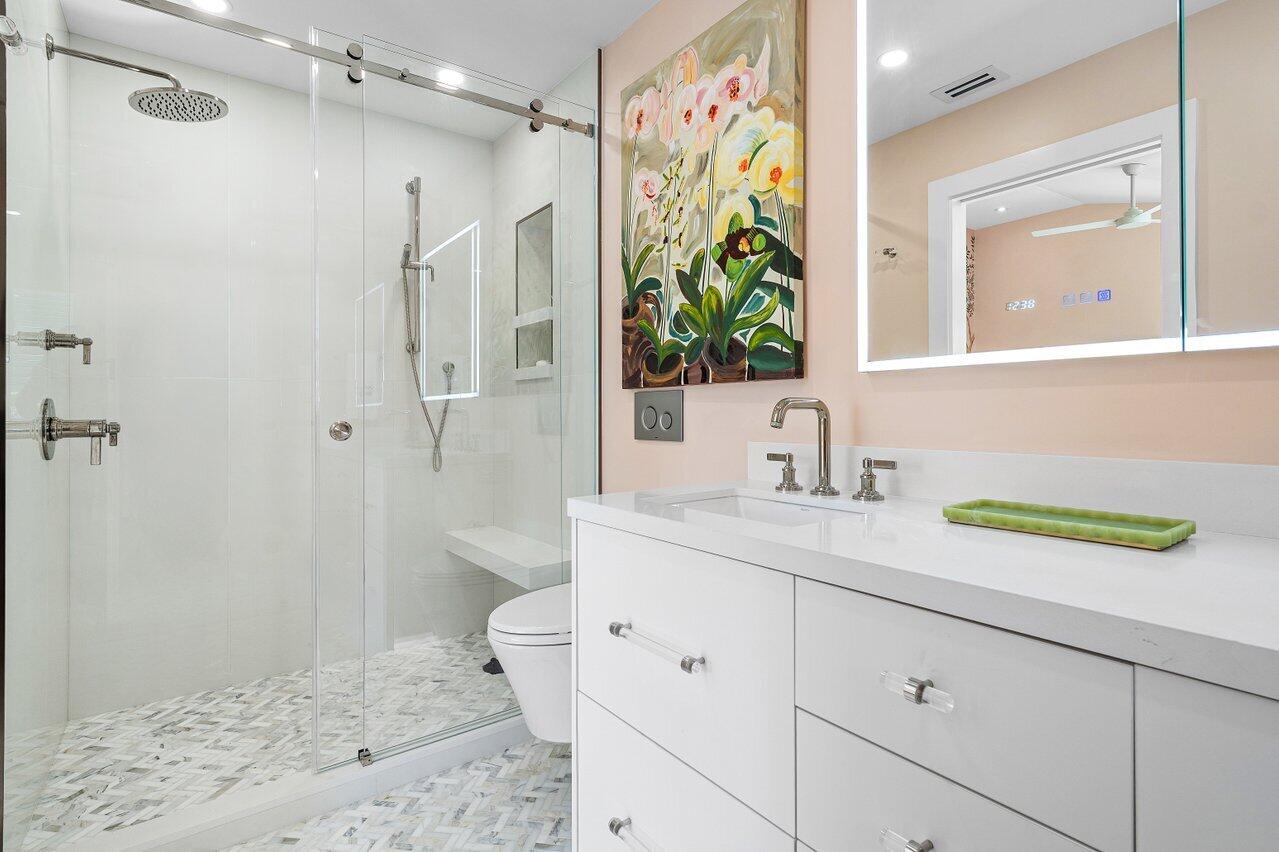 11 Hersey Drive Ocean Ridge, FL 33435 - Photo 16 of 32 Primary Bath